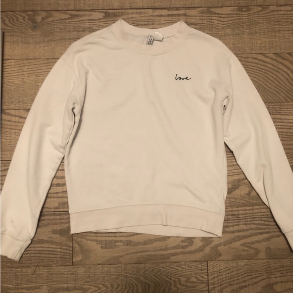 Cute white love shirt - Picture 1 of 2